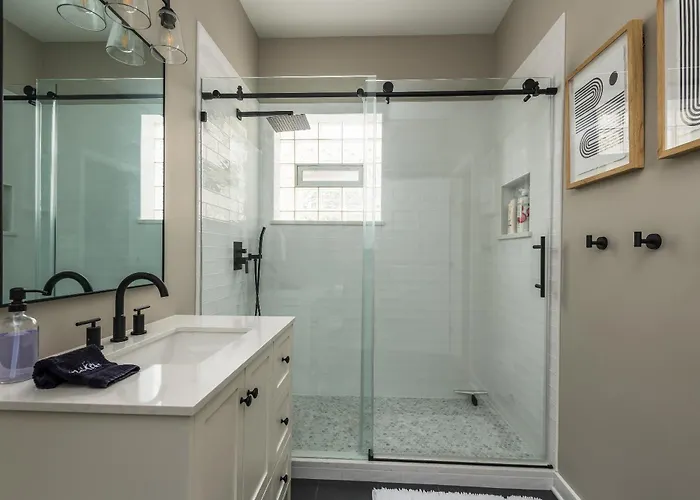 The Upscale Getaway Near Downtown Apartamento *