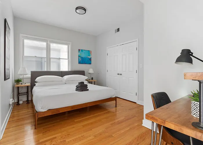 The Upscale Getaway Near Downtown Apartamento Chicago